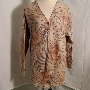 Gabriella T. Sweater 50% wool, Italy. Large